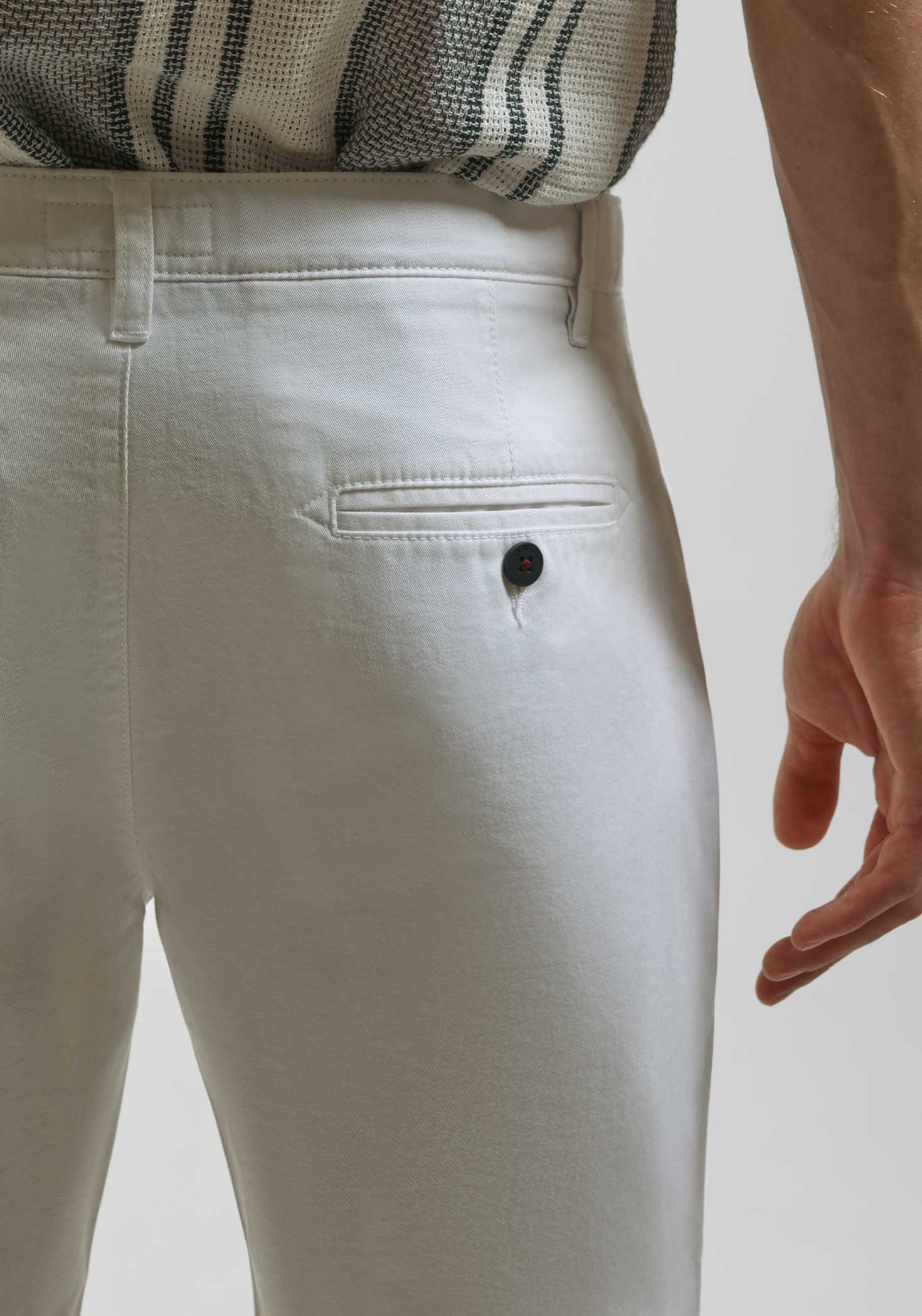 Bermuda chino in cotone - Image 6