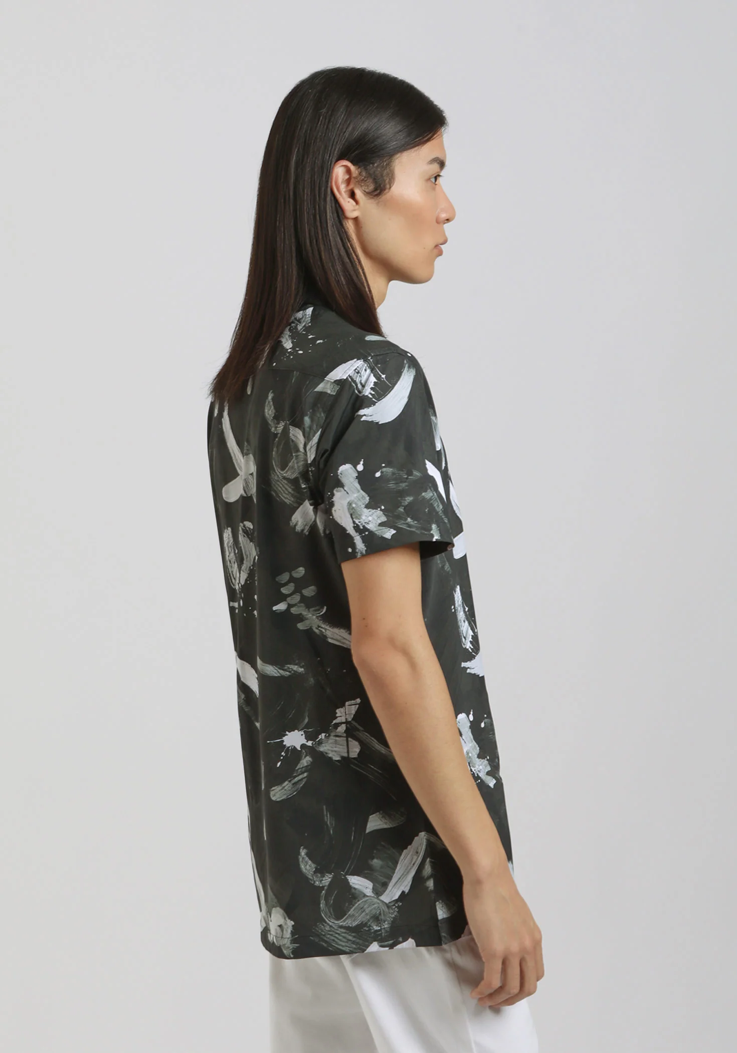 Camicia mezza manica in tessuto elastico con fantasia - Image 3