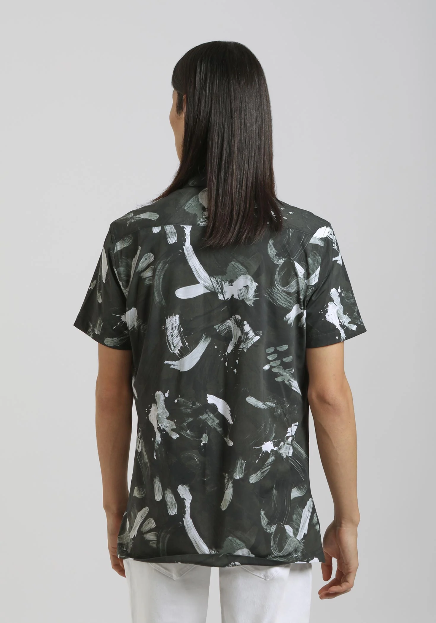 Camicia mezza manica in tessuto elastico con fantasia - Image 4