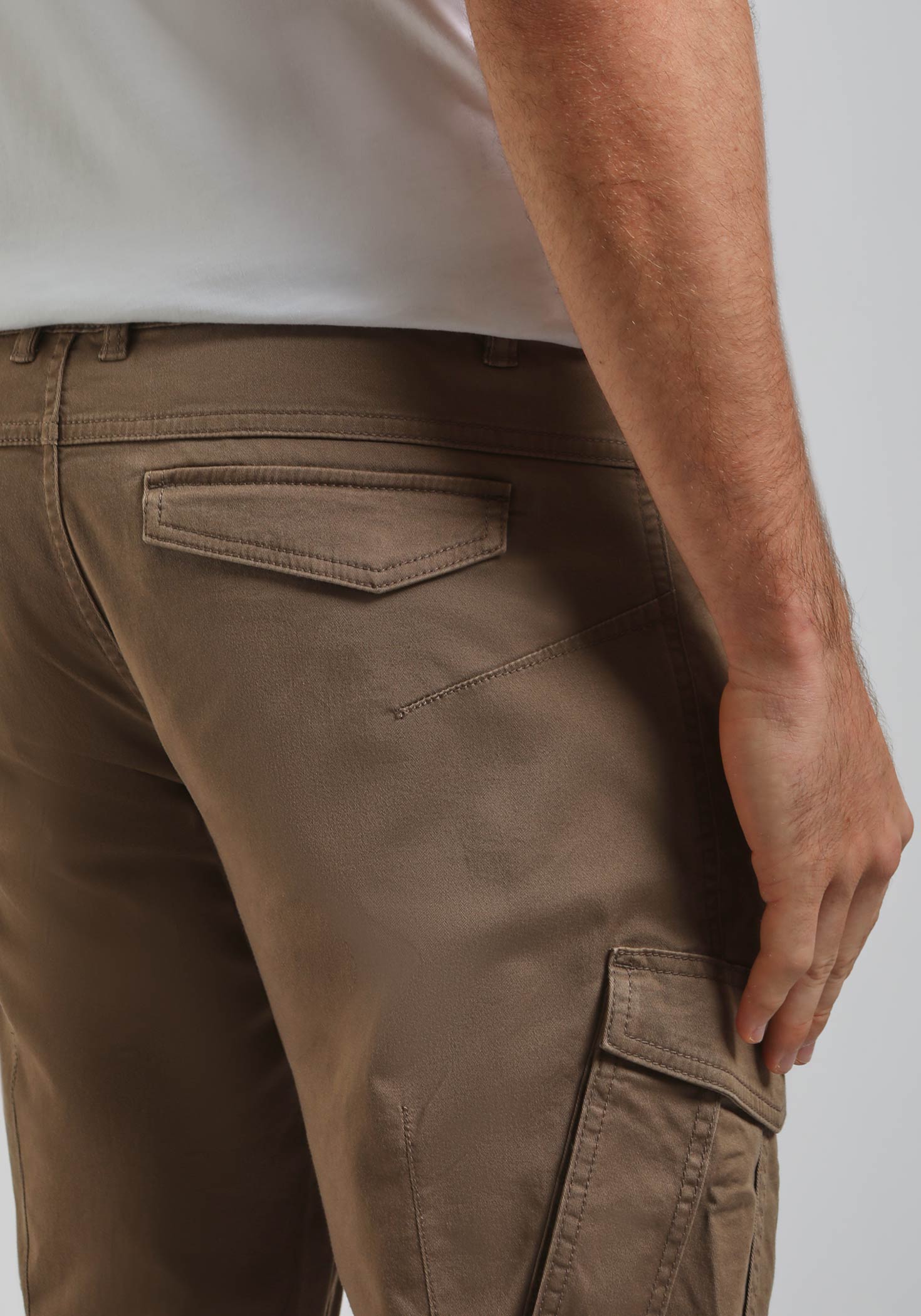Pantaloni cargo in cotone - Image 6