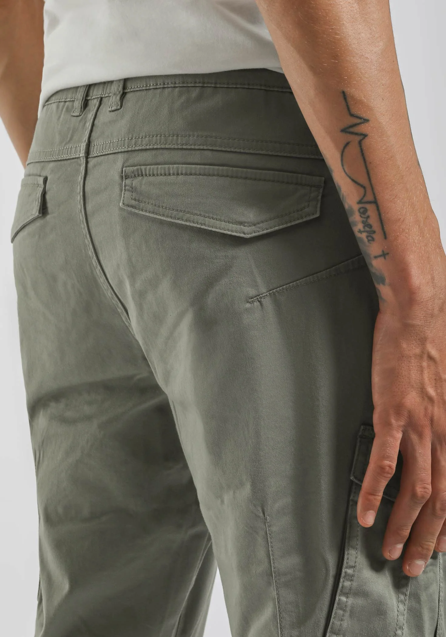 Pantaloni cargo in cotone - Image 6