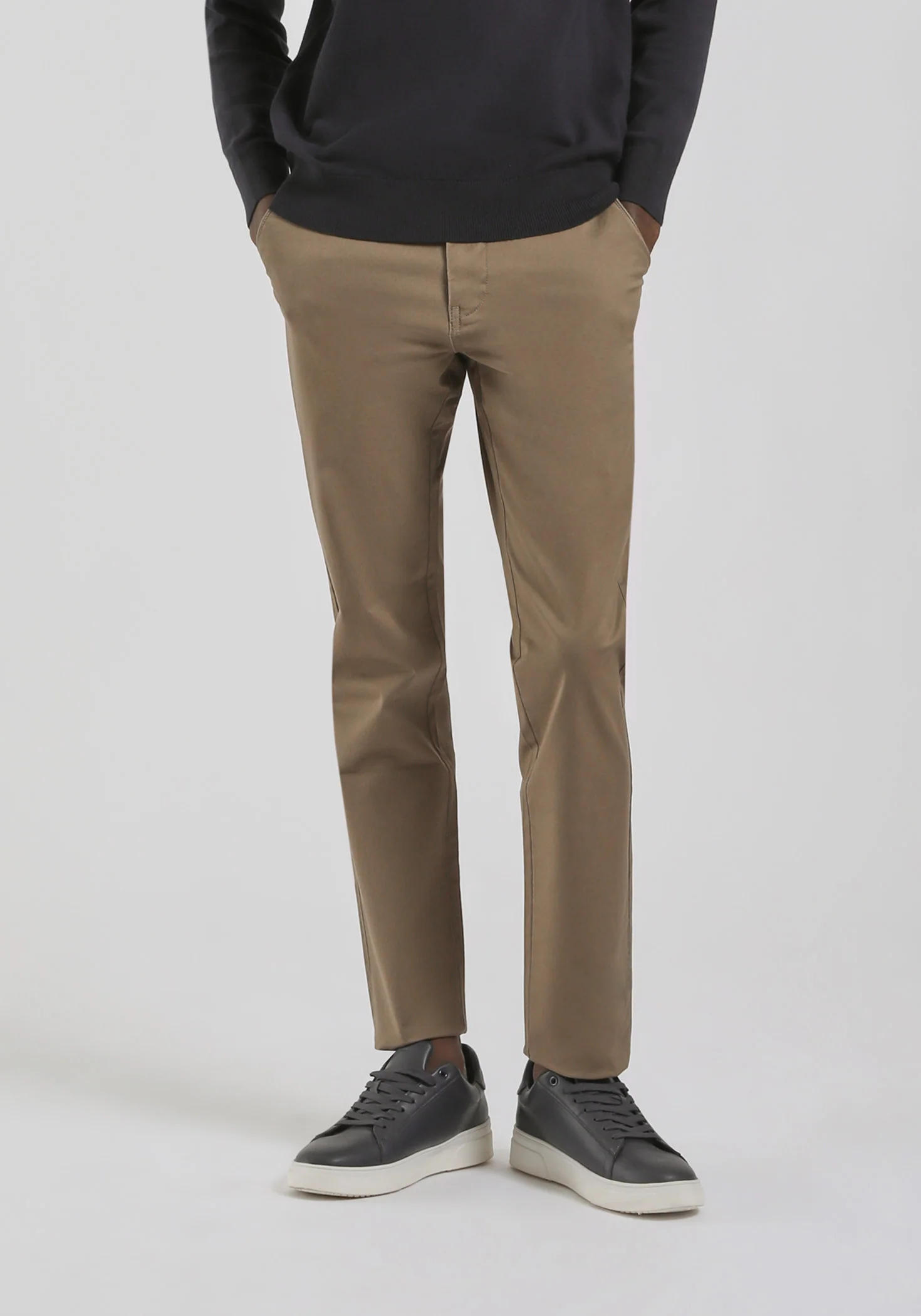 Pantaloni chino in cotone - Image 2