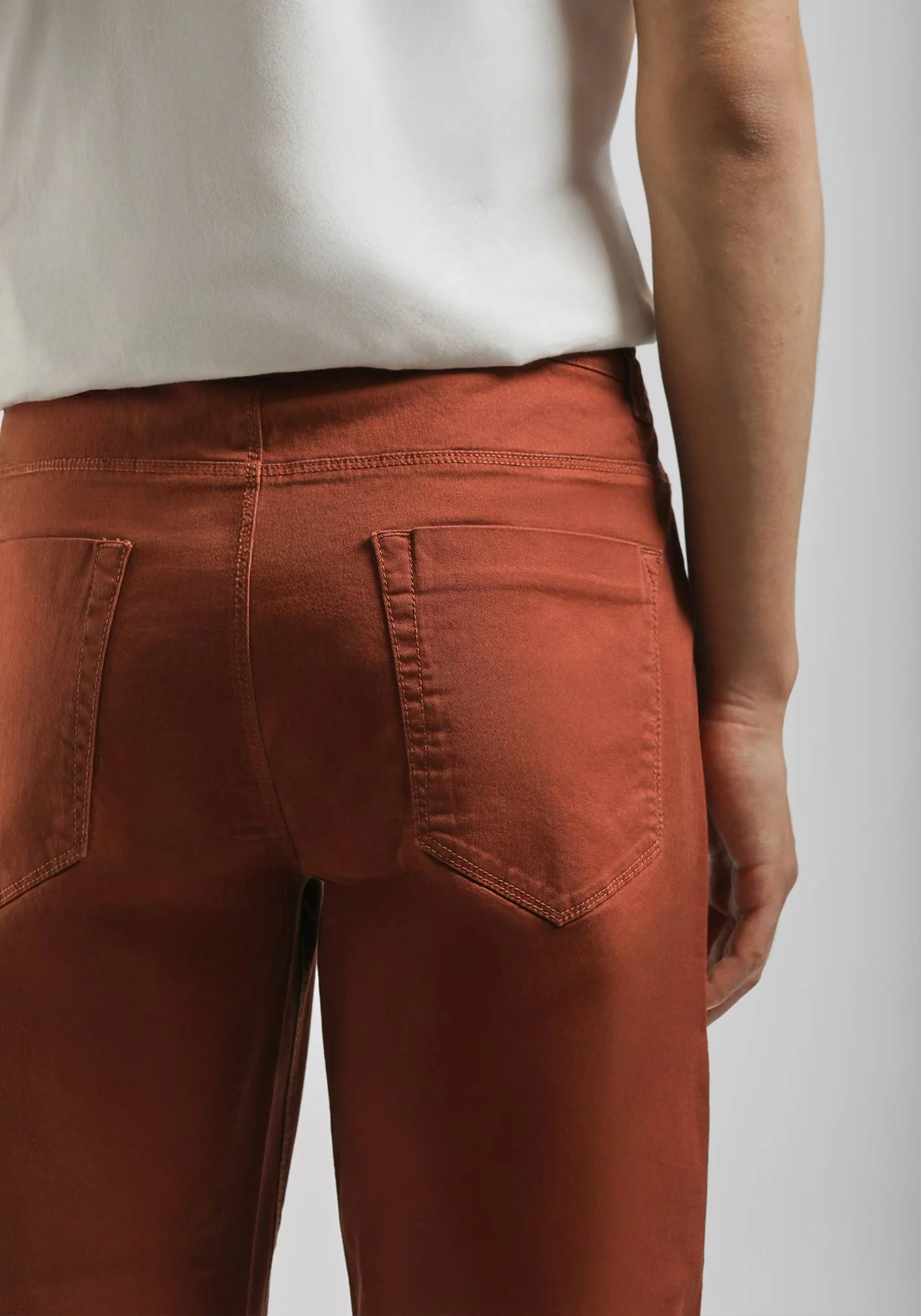 Pantaloni cinque tasche in cotone - Image 6