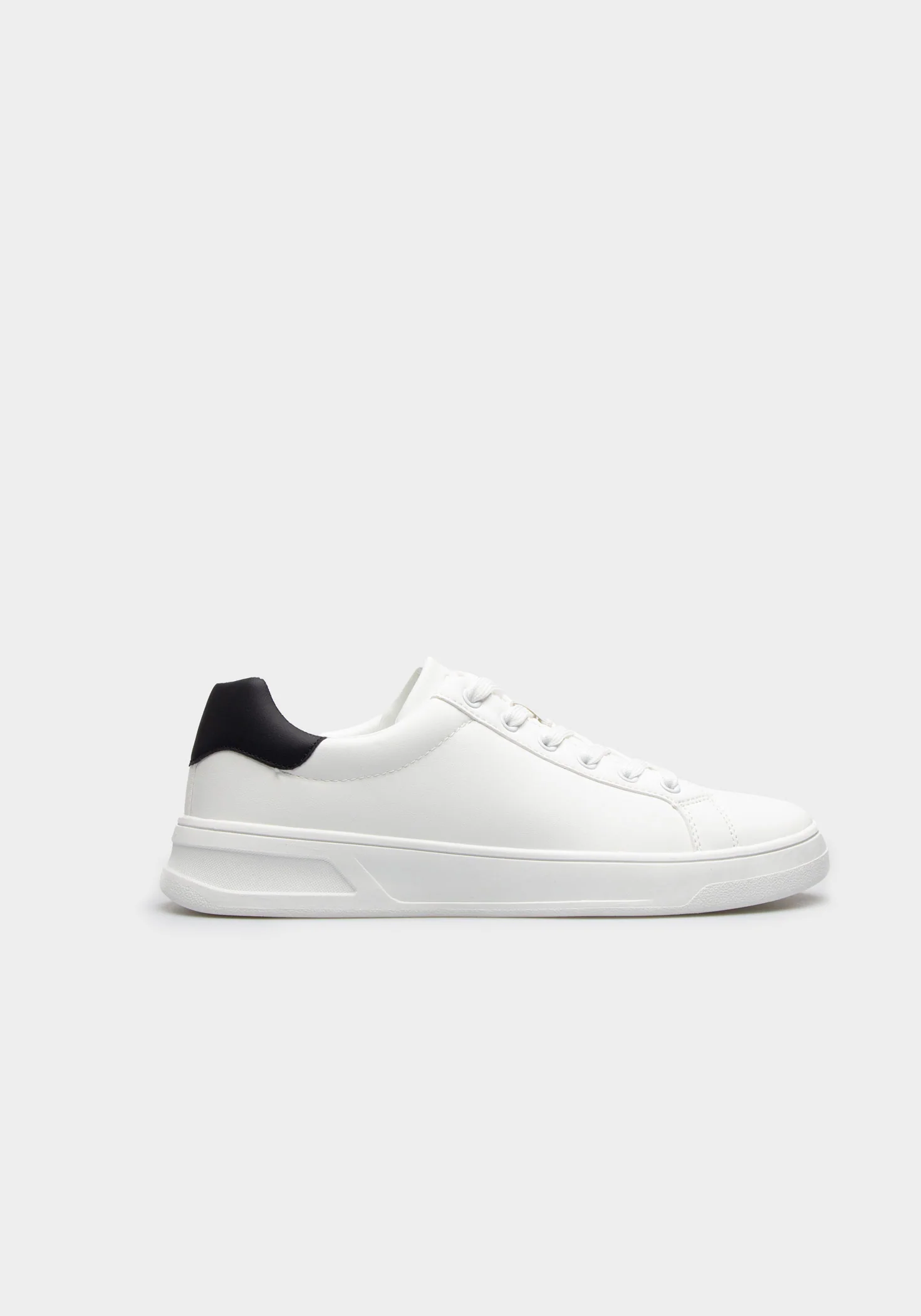 Sneakers effetto pelle