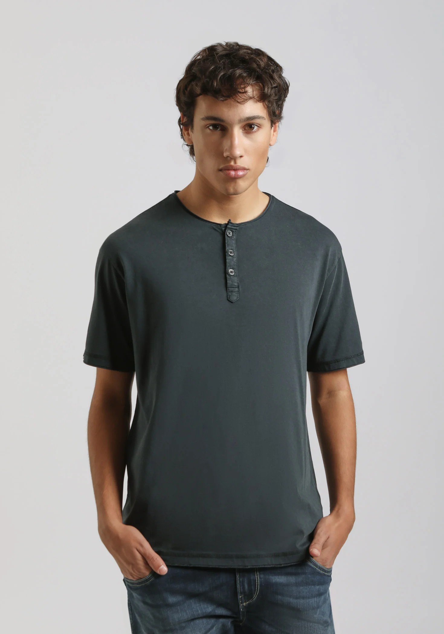 T-shirt collo serafino - Image 3