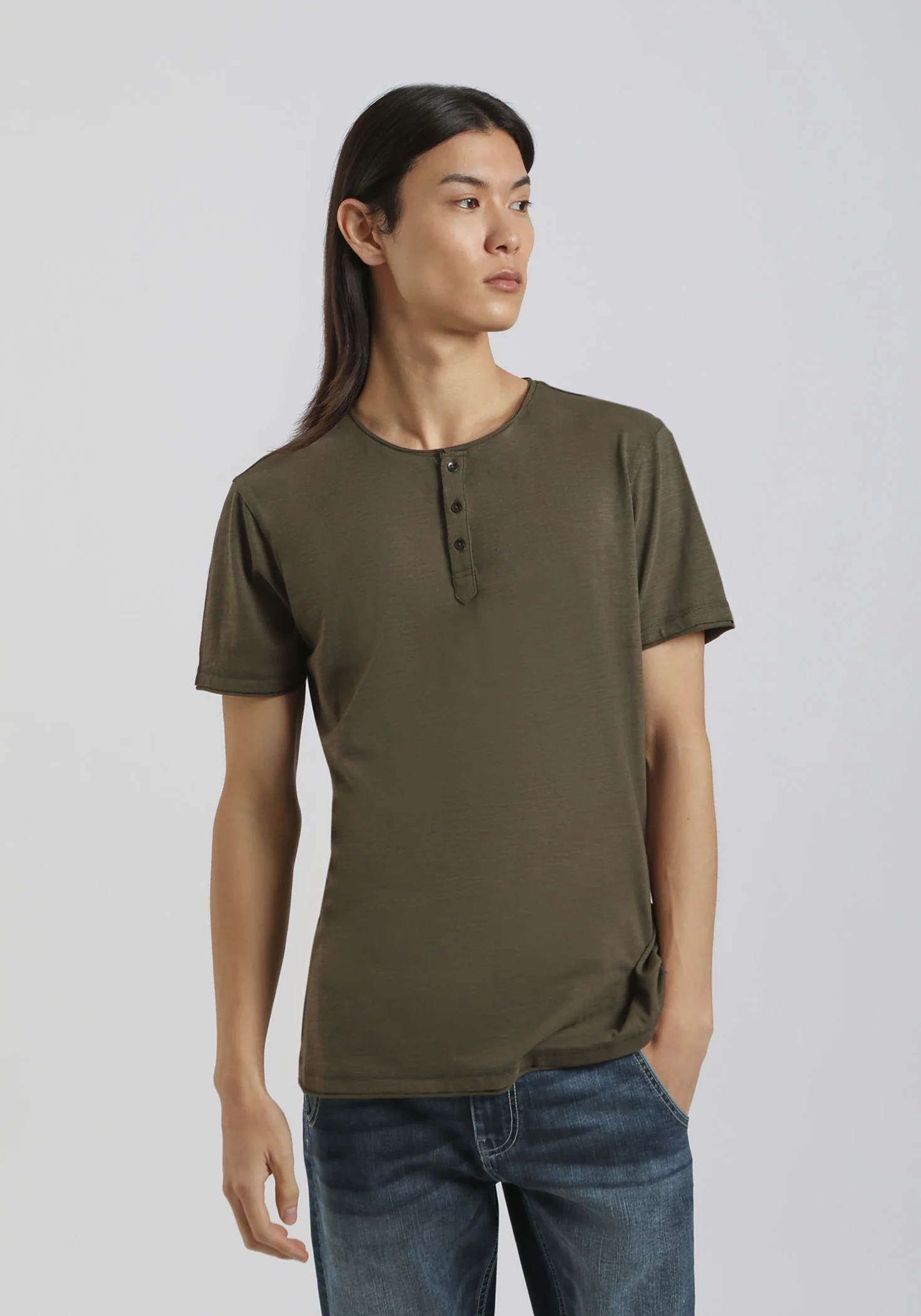 T-shirt collo serafino