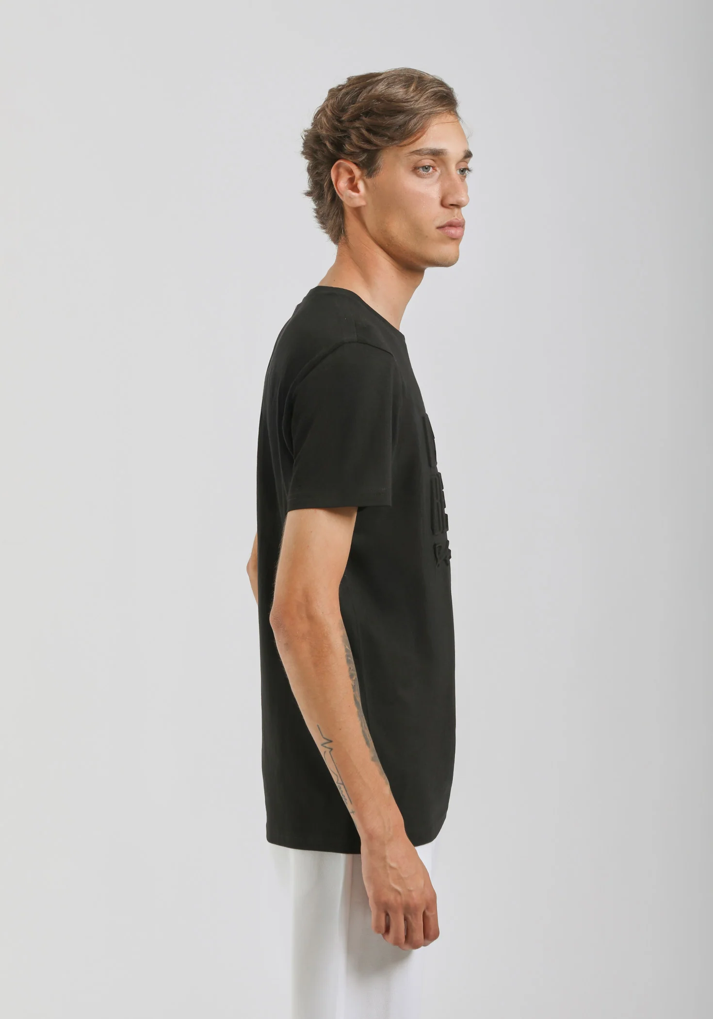 T-shirt con stampa a rilievo - Image 3