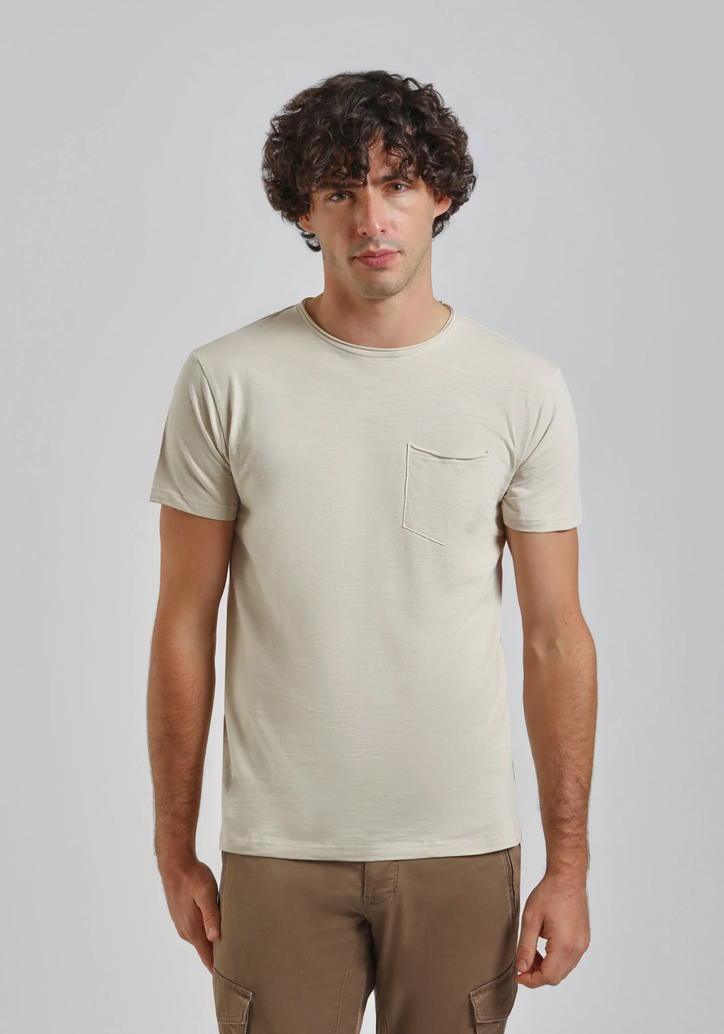 T-shirt con taschino