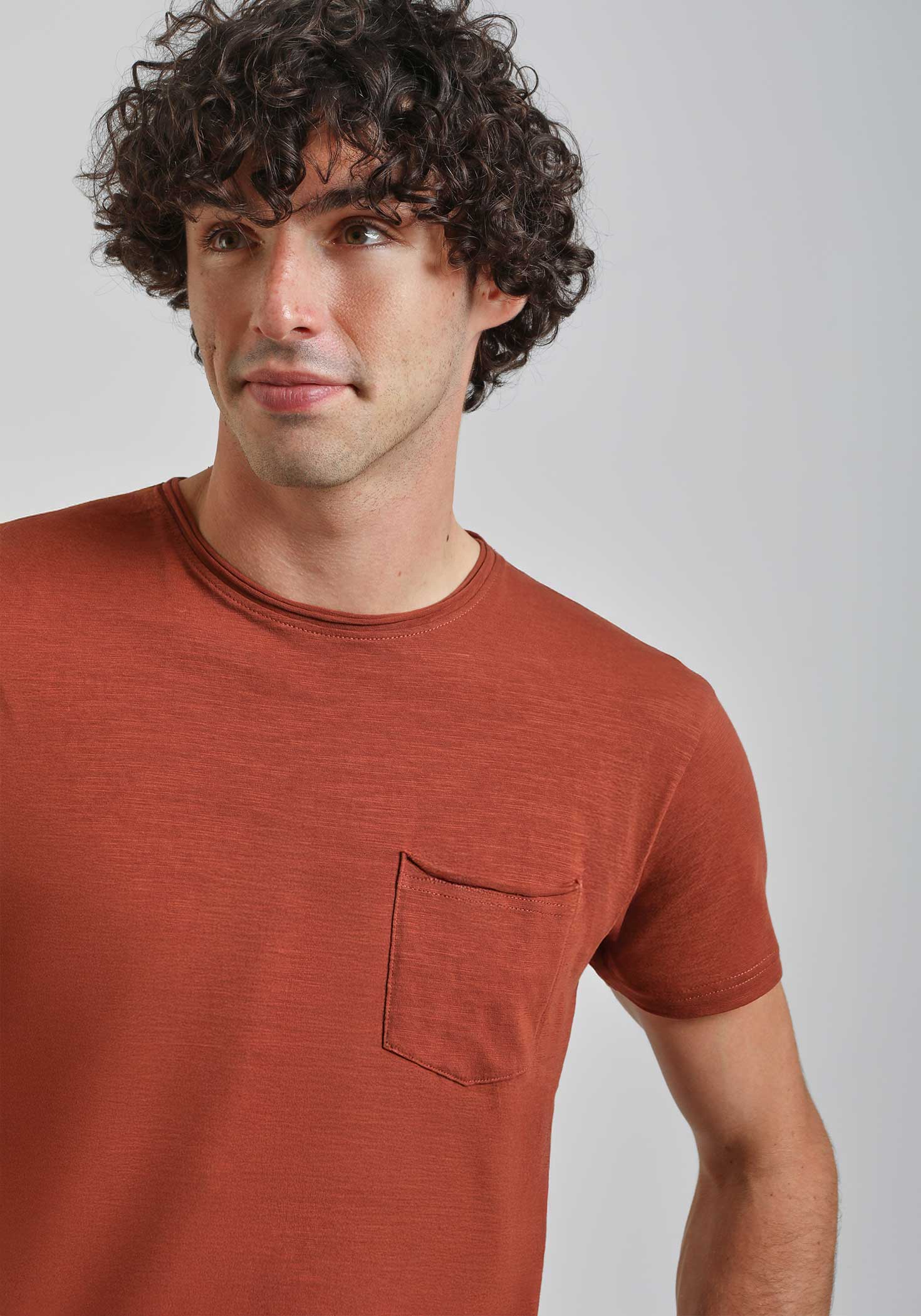 T-shirt con taschino - Image 2
