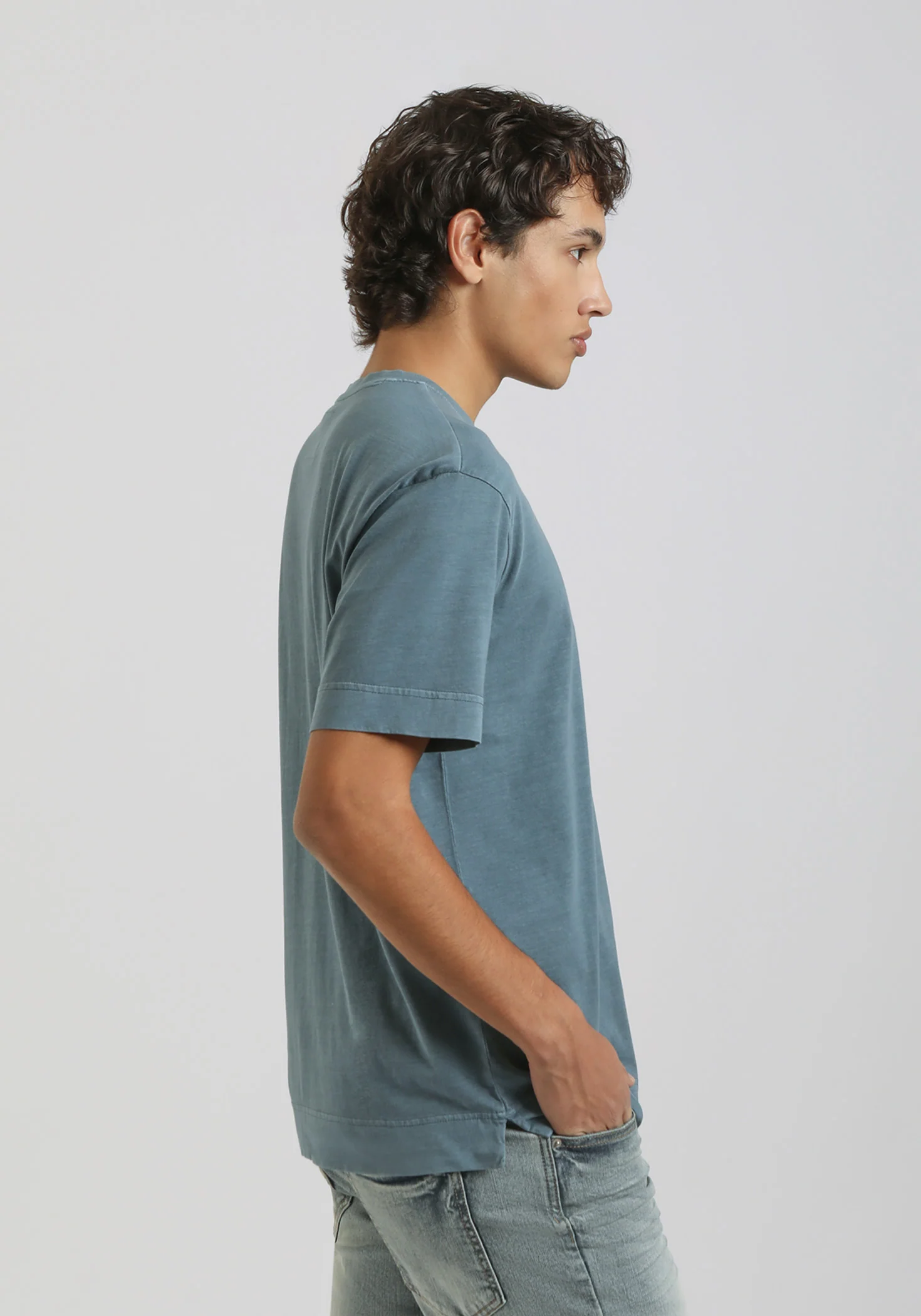 T-shirt effetto lavato con taschino - Image 3