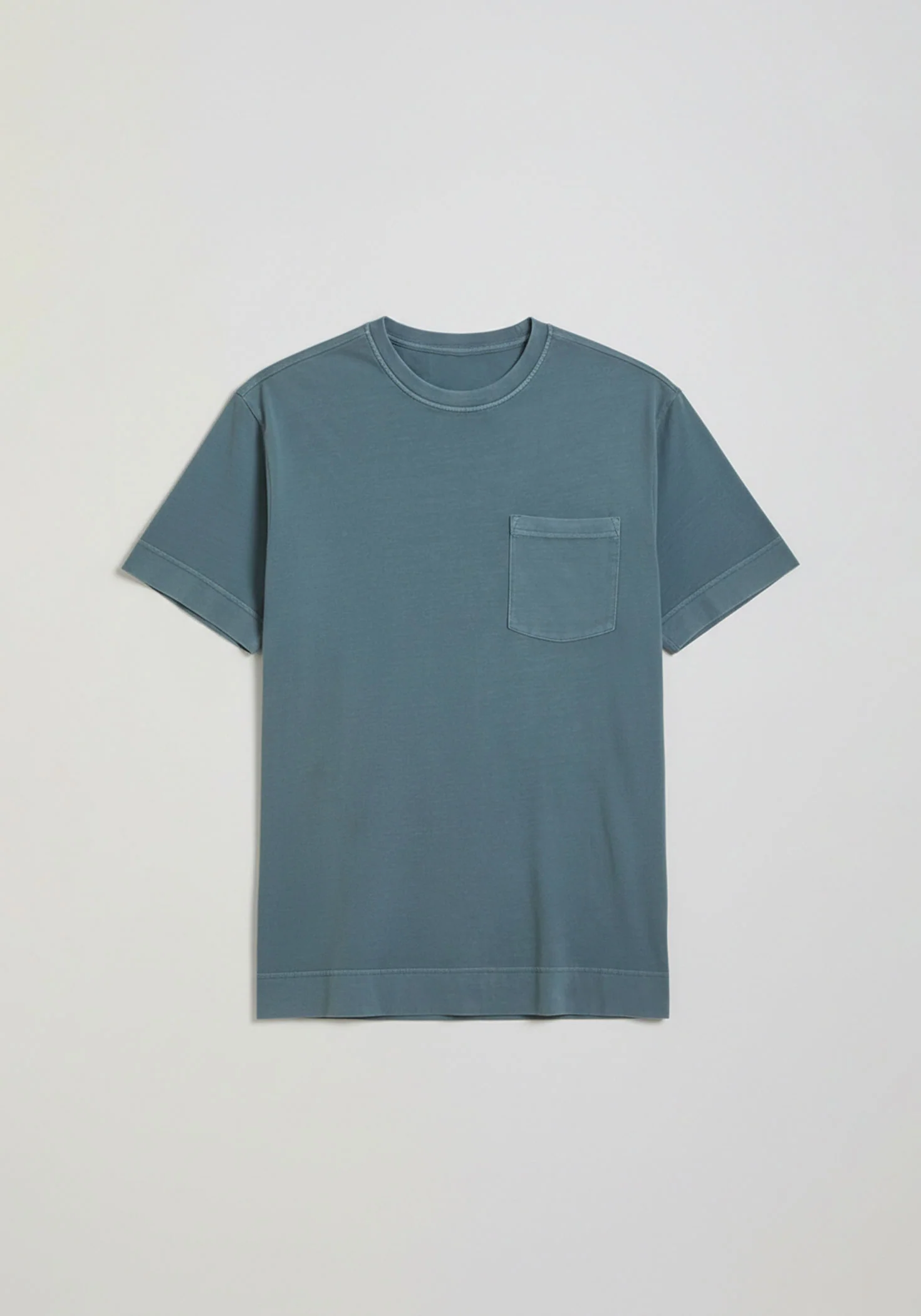 T-shirt effetto lavato con taschino - Image 6